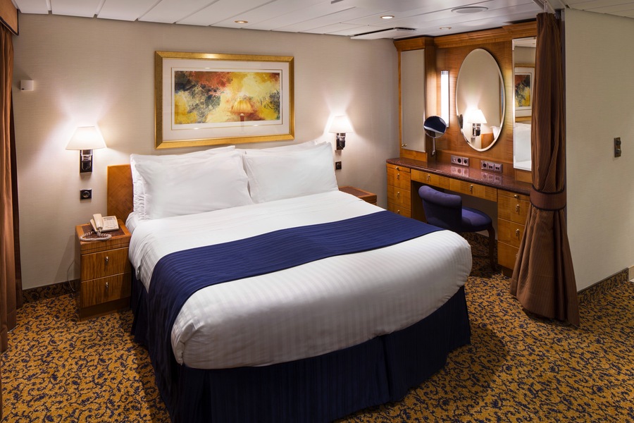 RCI, Serenade of the Seas, Grand Suite 1 Bedroom 1.jpg